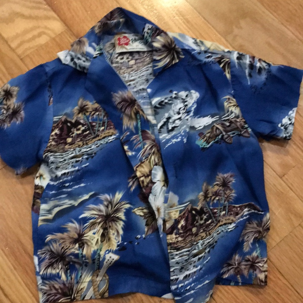 2T boys Hawaiian shirt